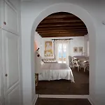 Topos Exclusive Mykonos *