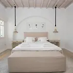 Topos Exclusive Mykonos *